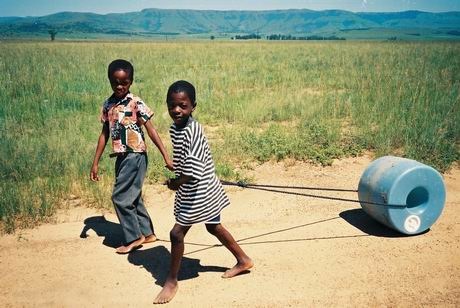 Q Drum is a rollable donut-shaped container developed by Piet Hendrikse to help people move water in developing nations. Credit: http://inventforhumanity.org/wp-content/uploads/2011/06/q-drum-photo-5.jpg